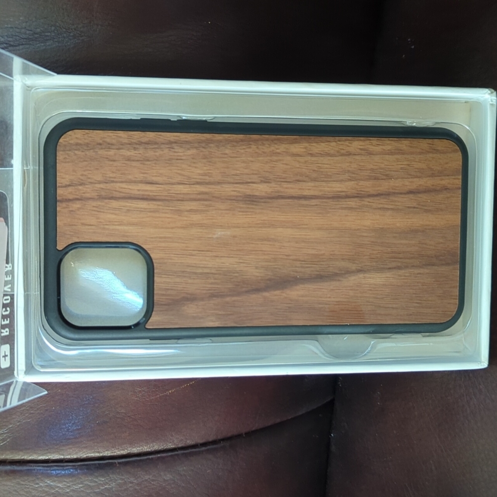 Walnut wood case for iPhone 11 pro max